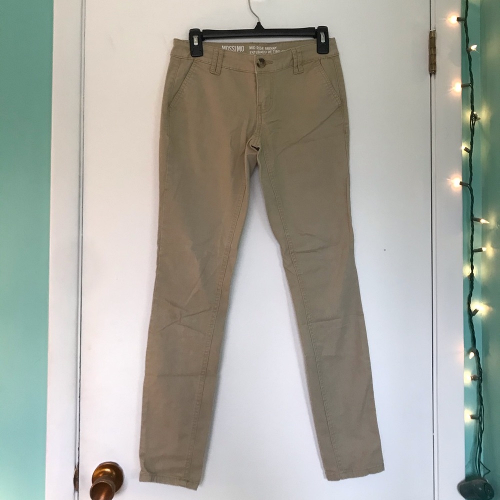 Kaki pants